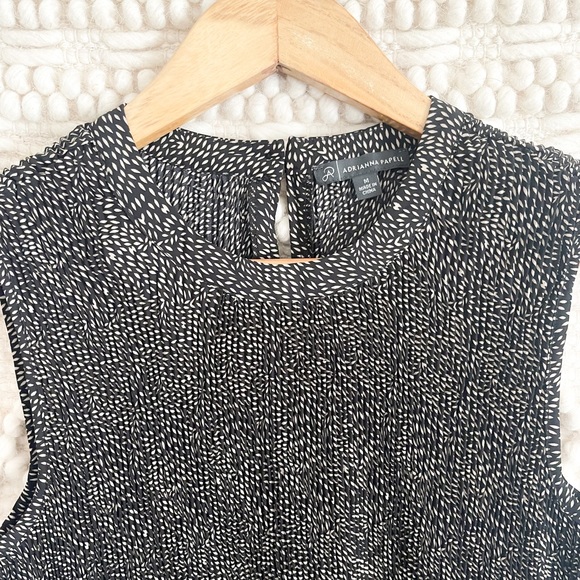 Adrianna Papell Pleated Sleeveless Tank Black Camel Leaf NWT - Picture 3 of 9